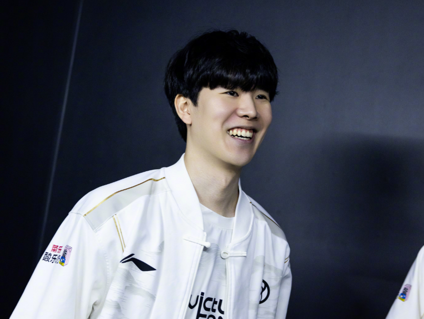 而比利时的 而比利时的